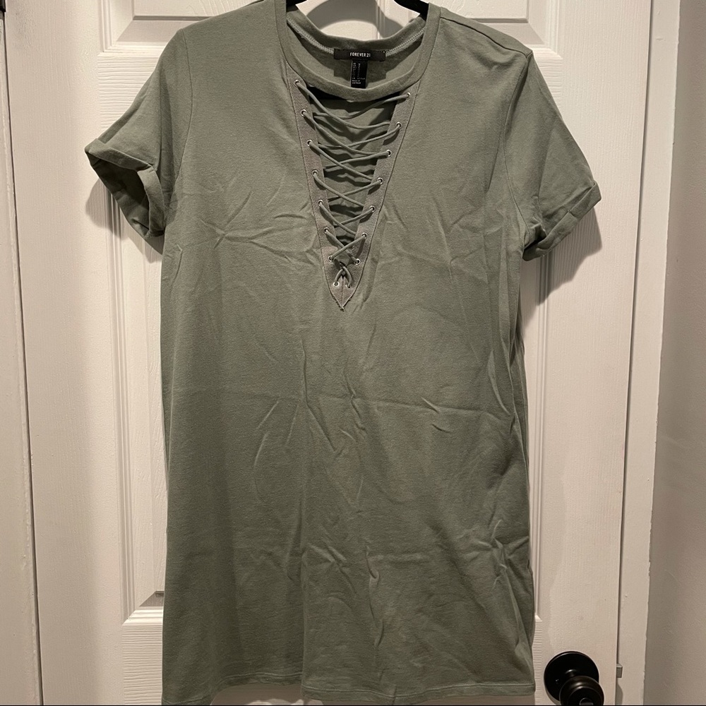 Forever 21- Green Short Sleeve Mini Dress- SIZE M